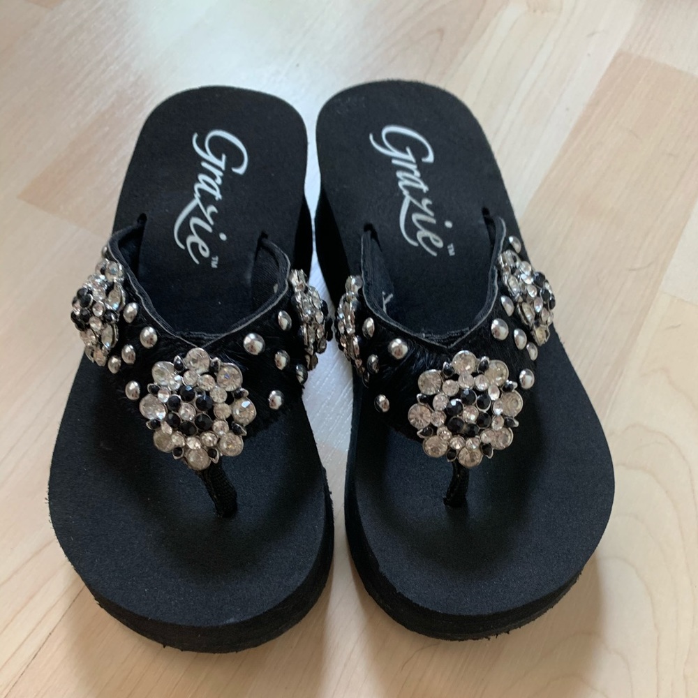 Grazie Embelished Platform Black Sandals 13